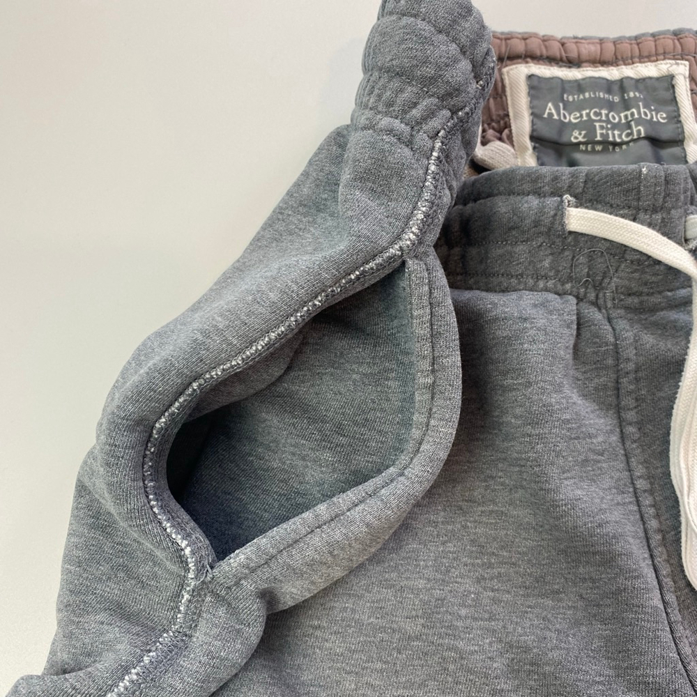 Men's Abercrombie & Fitch Sweat Shorts Large Grey Spell Out French Terry - Picture 7 of 13